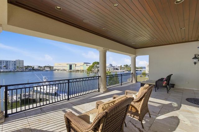 2484 BAYWOOD DRIVE W, Dunedin, FL 34698