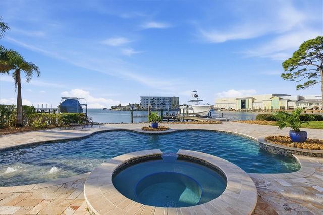 2484 BAYWOOD DRIVE W, Dunedin, FL 34698