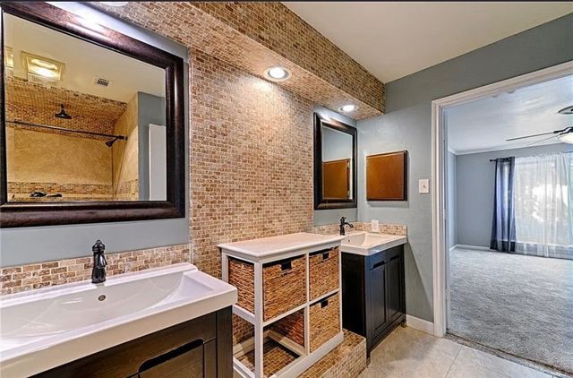 2601 Country Place, Carrollton, TX 75006