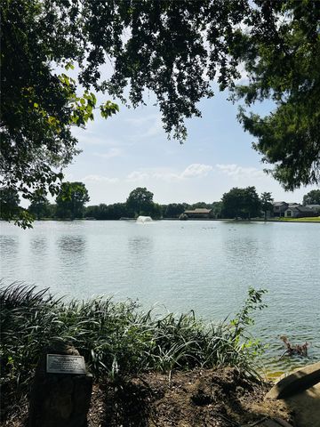 2601 Country Place, Carrollton, TX 75006
