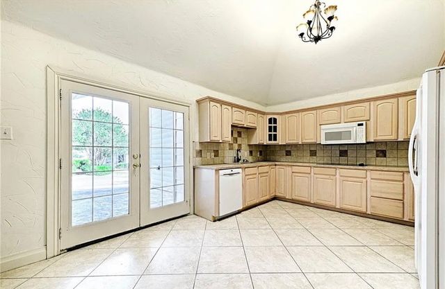 2601 Country Place, Carrollton, TX 75006