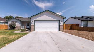 1100 S Garrett St, Mountain Home, ID 83647