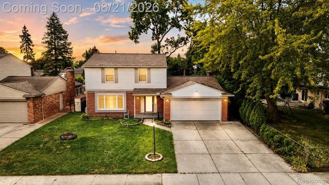 4728 Stilwell Drive, Warren, MI 48092