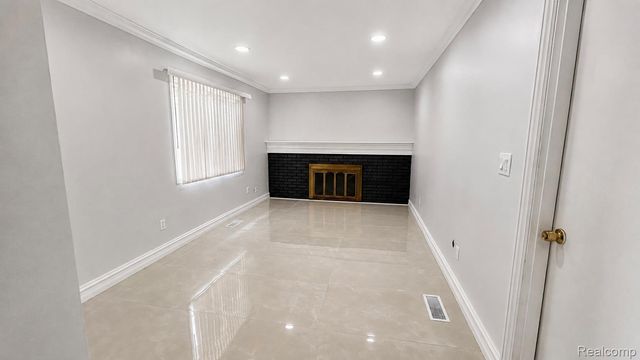 4728 Stilwell Drive, Warren, MI 48092