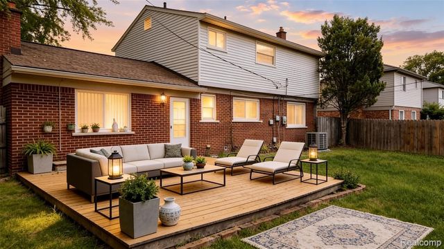4728 Stilwell Drive, Warren, MI 48092