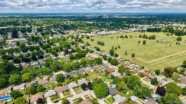 4728 Stilwell Drive, Warren, MI 48092