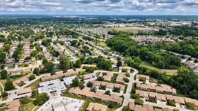4728 Stilwell Drive, Warren, MI 48092