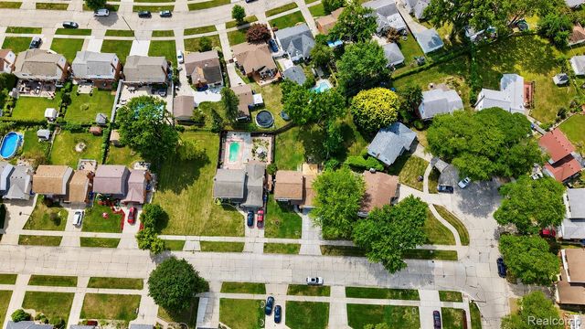 4728 Stilwell Drive, Warren, MI 48092
