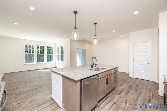 18365 Palisades Ct, Moseley, VA 23120