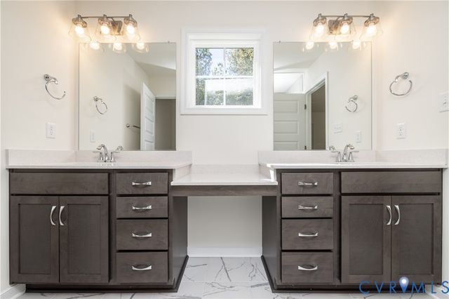 18365 Palisades Ct, Moseley, VA 23120