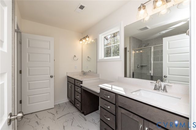 18365 Palisades Ct, Moseley, VA 23120