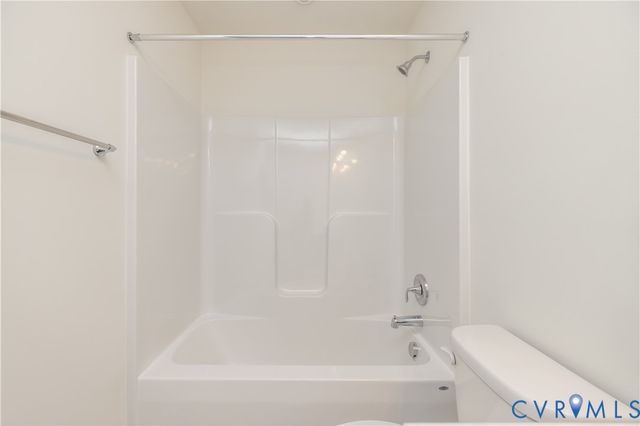 18365 Palisades Ct, Moseley, VA 23120