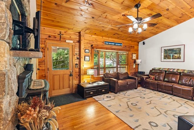 3210 Millers Ln, Dighton, MA 02715