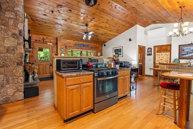 3210 Millers Ln, Dighton, MA 02715