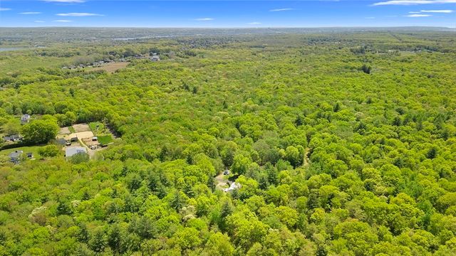 3210 Millers Ln, Dighton, MA 02715