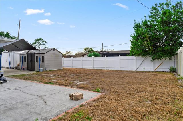 1878 VIKING AVENUE, Deltona, FL 32725