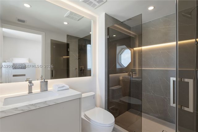 17875 Collins Ave 3906, Sunny Isles Beach, FL 33160