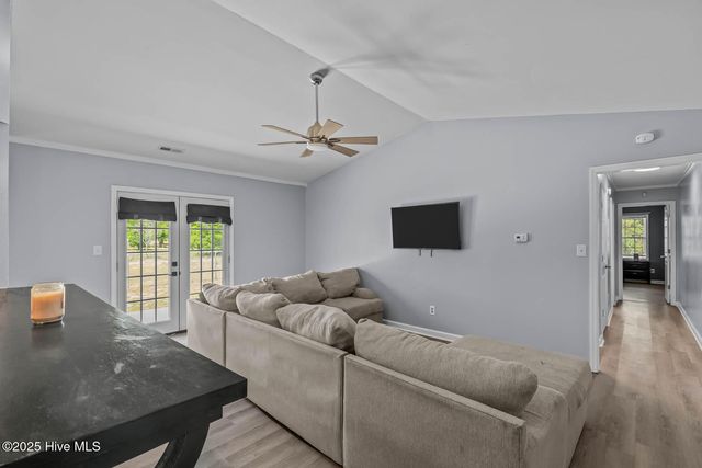 139 Charlton Road, Hubert, NC 28539
