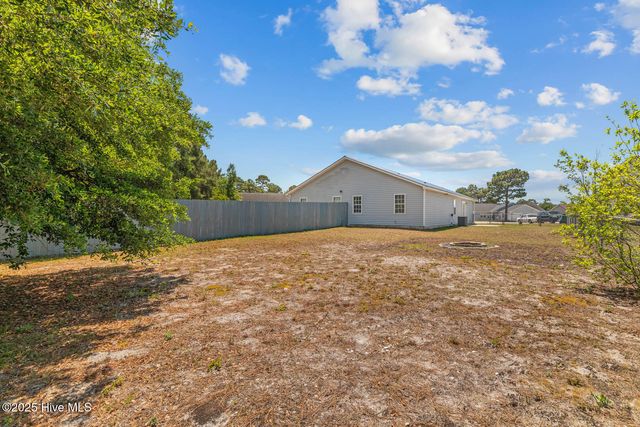 139 Charlton Road, Hubert, NC 28539