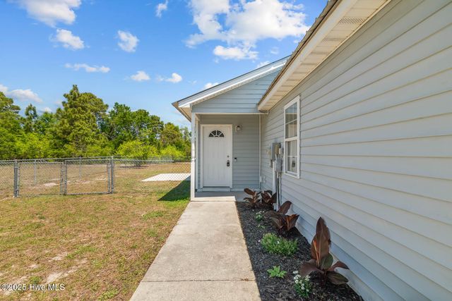 139 Charlton Road, Hubert, NC 28539