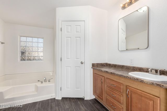 1000 W Garnette Street, Tucson, AZ 85705