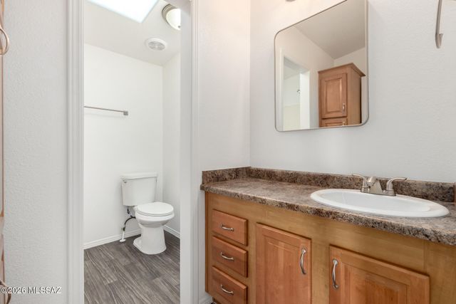 1000 W Garnette Street, Tucson, AZ 85705