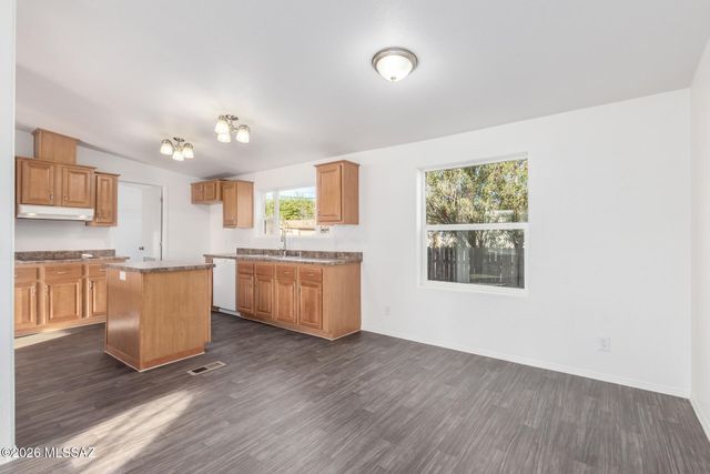 1000 W Garnette Street, Tucson, AZ 85705