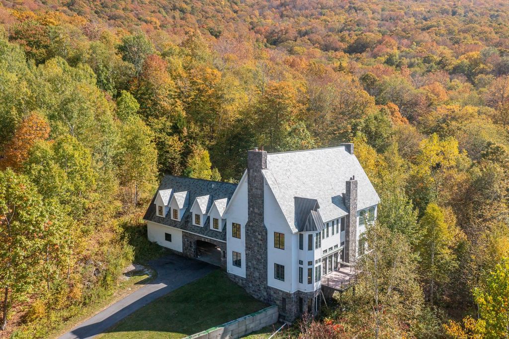 50 Grouse Lane, Dorset, VT 05251