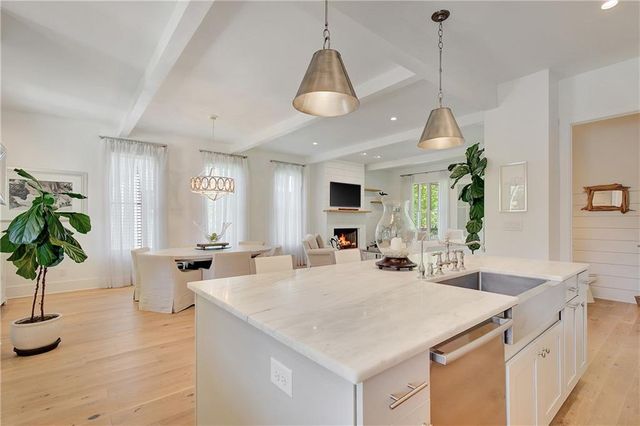 11190 Serenbe Lane, Chattahoochee Hills, GA 30268