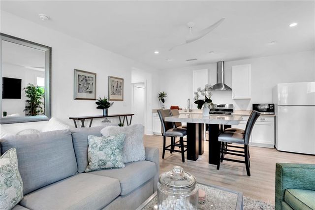 11190 Serenbe Lane, Chattahoochee Hills, GA 30268