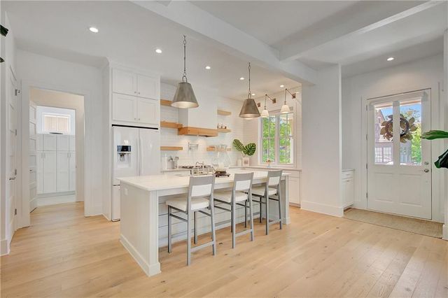 11190 Serenbe Lane, Chattahoochee Hills, GA 30268