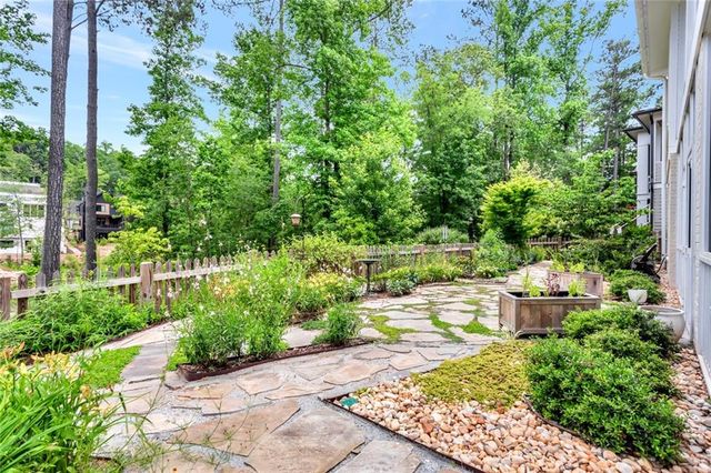 11190 Serenbe Lane, Chattahoochee Hills, GA 30268