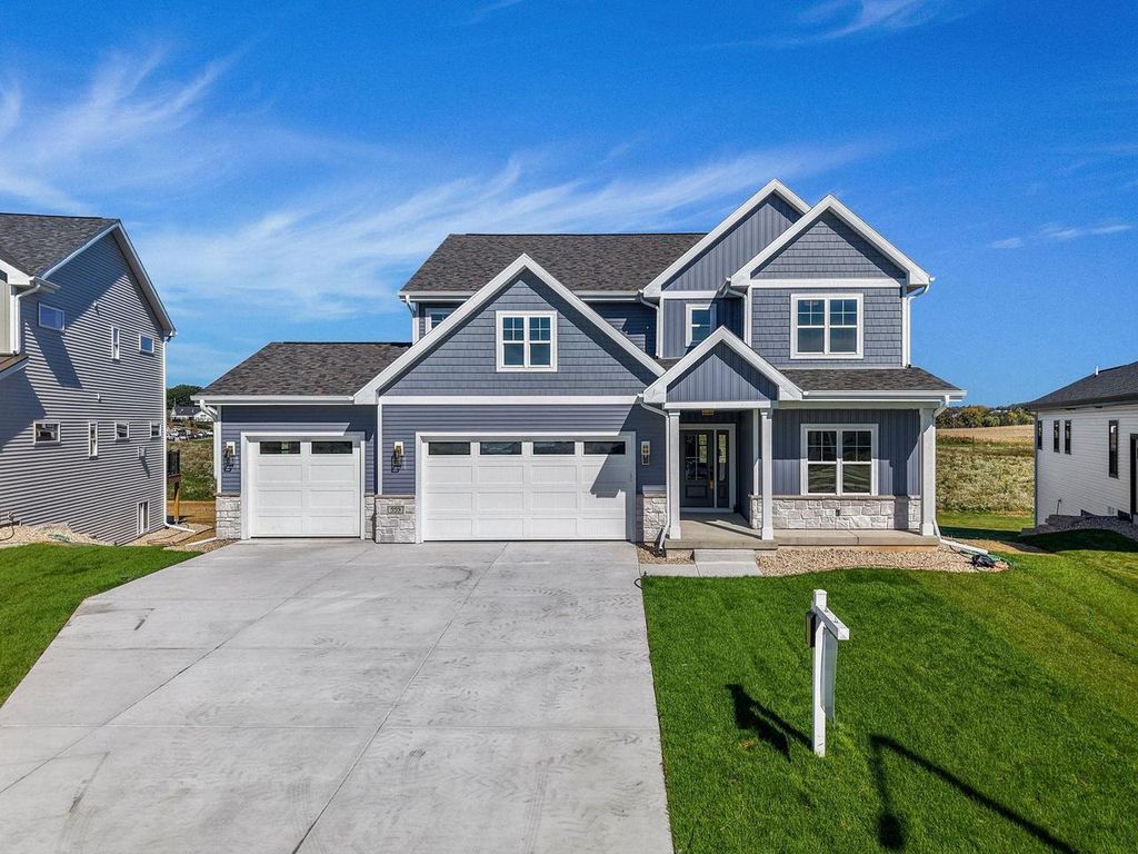 559 Morning Cove Circle, Verona, WI 53593