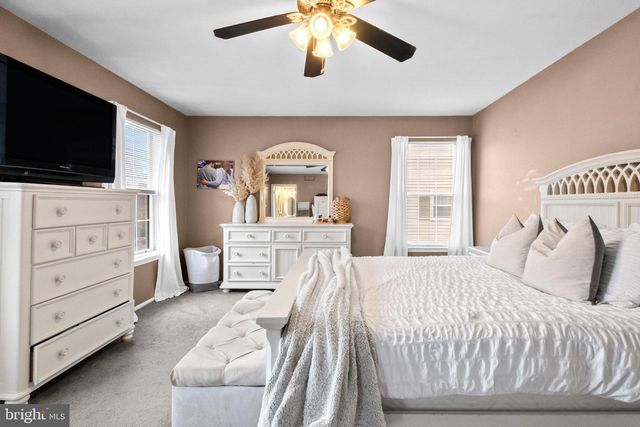 210 MARTINS WAY, Mount Laurel, NJ 08054