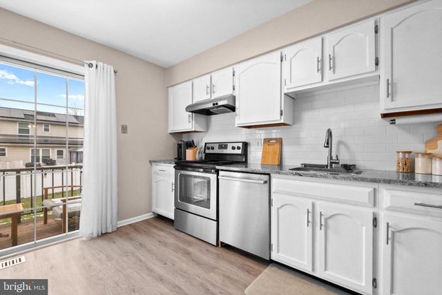 210 MARTINS WAY, Mount Laurel, NJ 08054