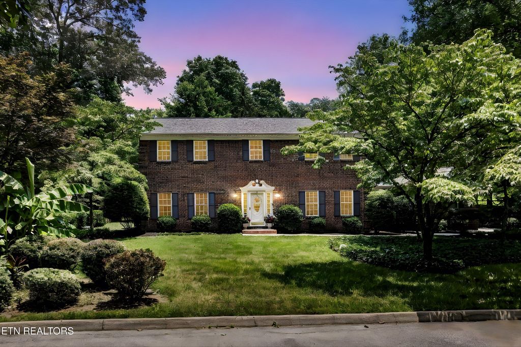 404 Woodland Trace Drive, Knoxville, TN 37934