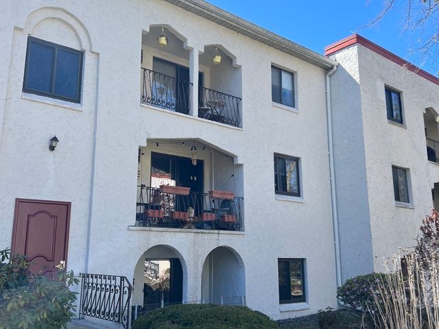 320 Fellsview Terrace 326 C, Stoneham, MA 02180