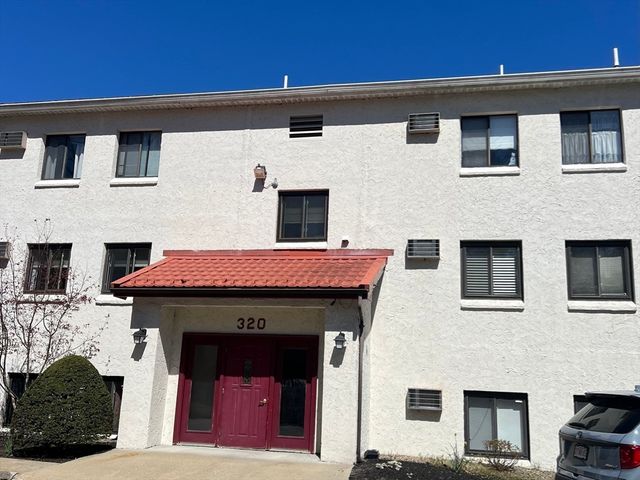 320 Fellsview Terrace 326 C, Stoneham, MA 02180