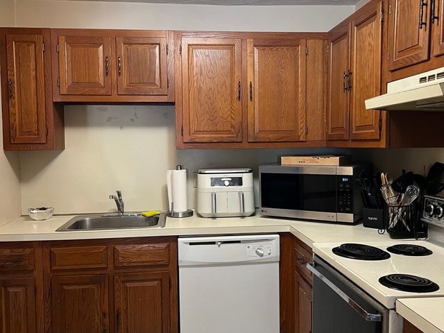 320 Fellsview Terrace 326 C, Stoneham, MA 02180