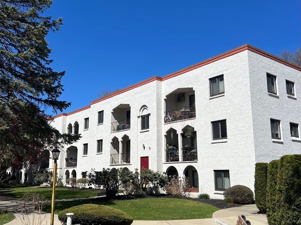 320 Fellsview Terrace 326 C, Stoneham, MA 02180