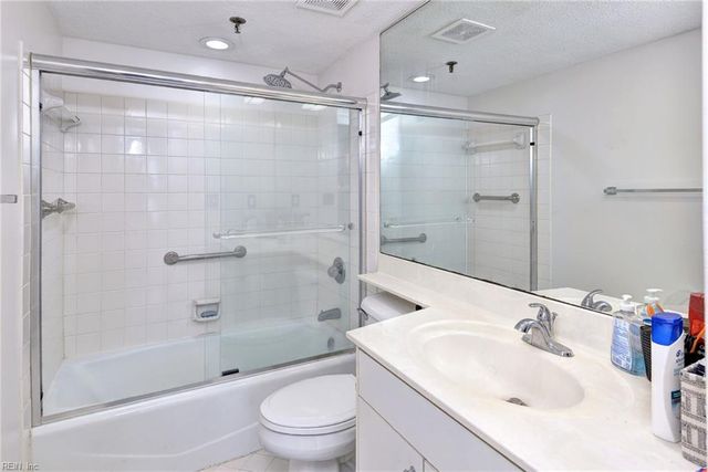 7501 River Rd Apt 16C, Newport News, VA 23607