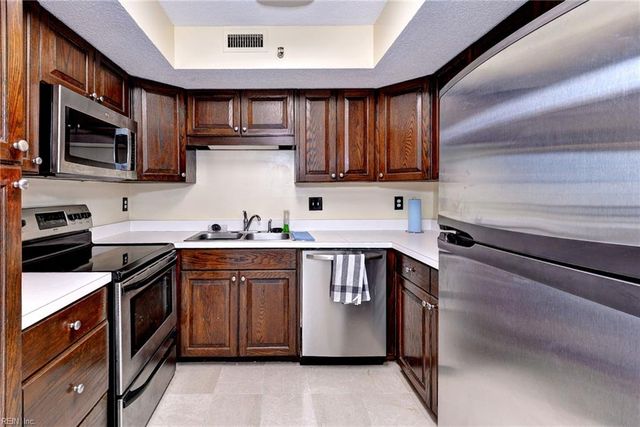 7501 River Rd Apt 16C, Newport News, VA 23607