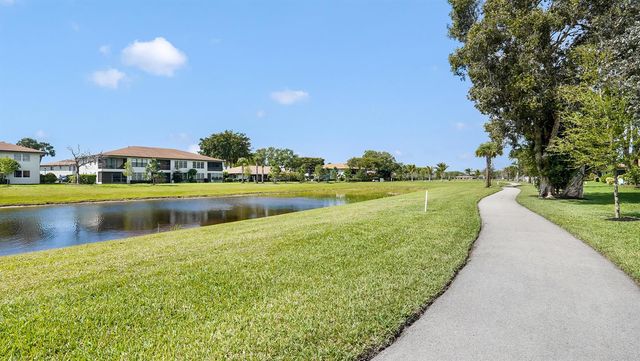 5620 Queen Palm Court C, Delray Beach, FL 33484
