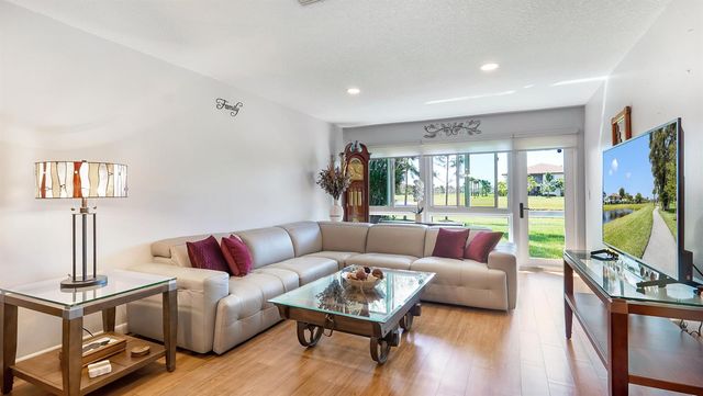 5620 Queen Palm Court C, Delray Beach, FL 33484