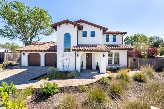 9300 Via Castillo, Atascadero, CA 93422
