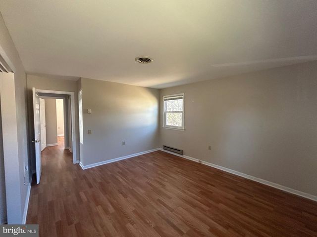 19 ATTLEBORO LA SEC 73, Whiting, NJ 08759