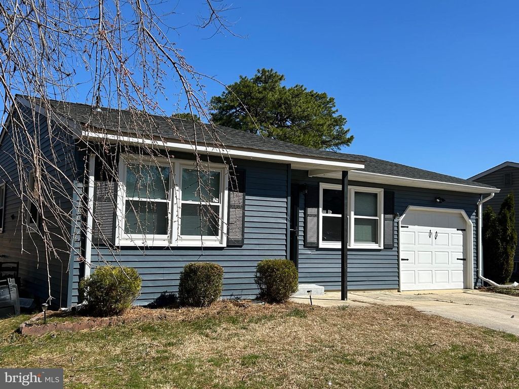 19 ATTLEBORO LA SEC 73, Whiting, NJ 08759