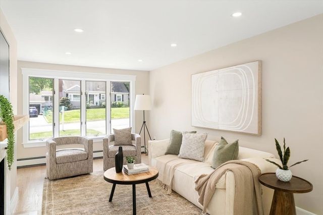27 Rolling Lane, Needham, MA 02492