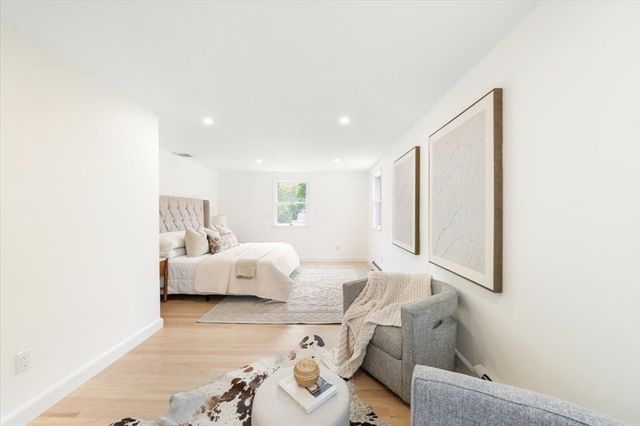 27 Rolling Lane, Needham, MA 02492