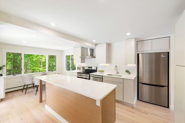 27 Rolling Lane, Needham, MA 02492